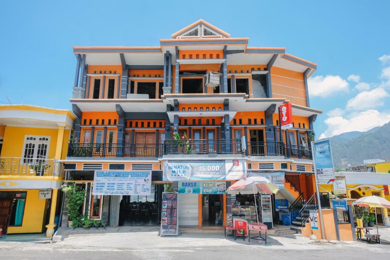 Oyo 1351 Tanggulasi Resto & Residence Syariah Magetan Eksteriør bilde